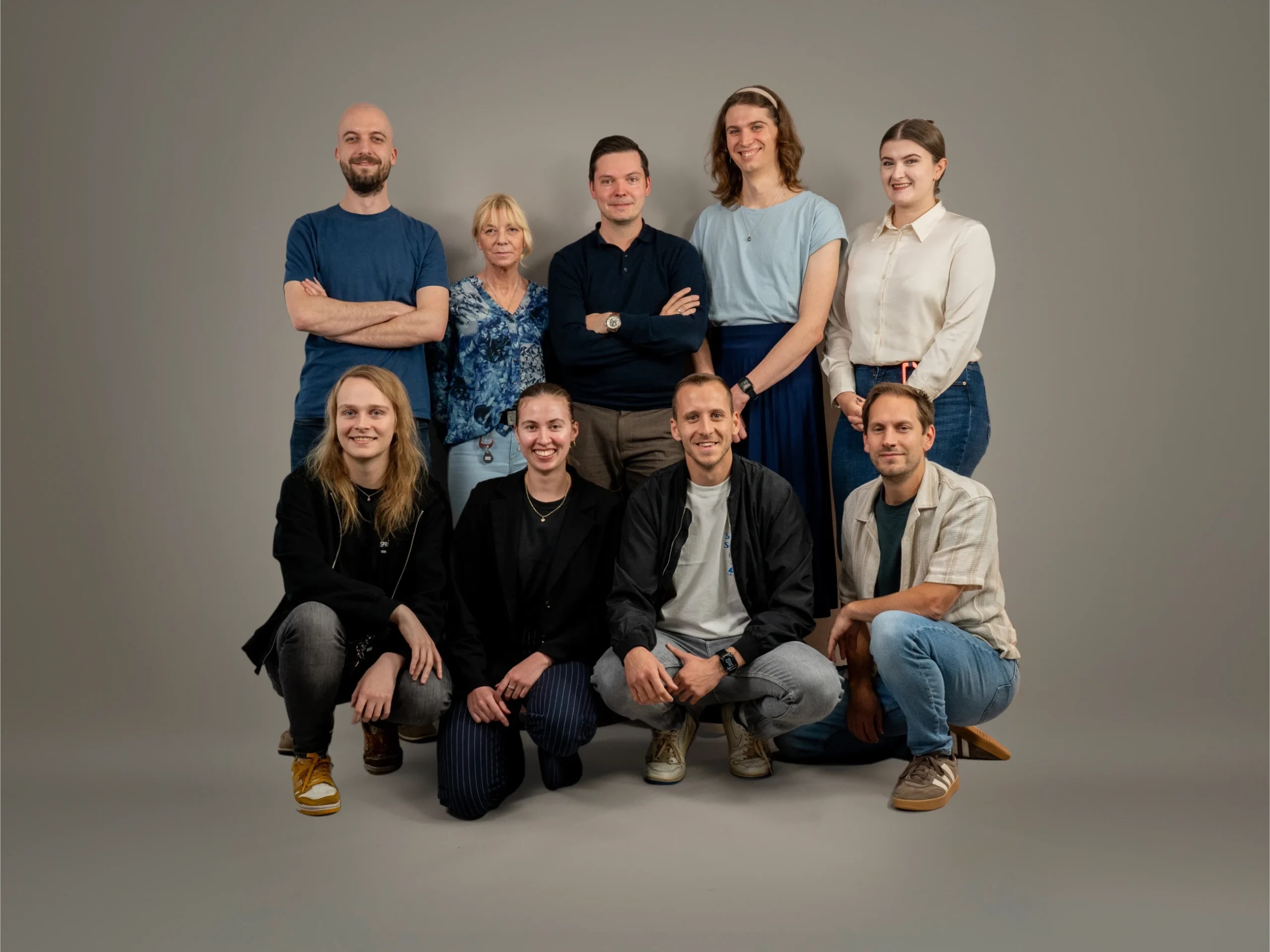 Groepsfoto van Wolfpack-team Desert Moon